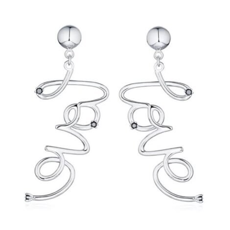 Aretes Love